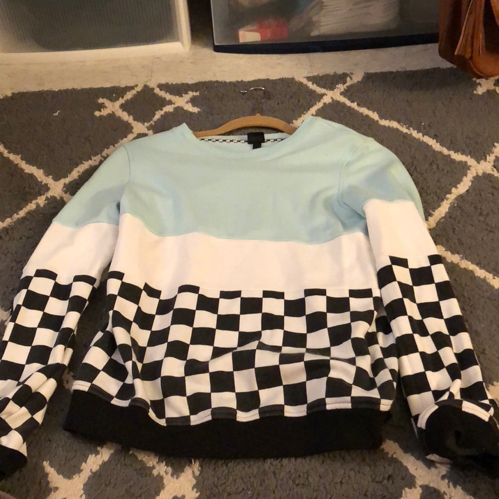 Pull over sweater